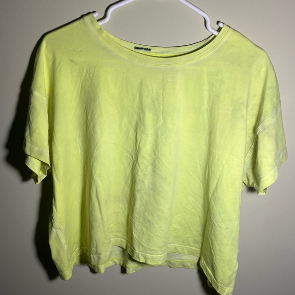lululemon neon yellow tee 💛 size 4 - Picture 3 of 3